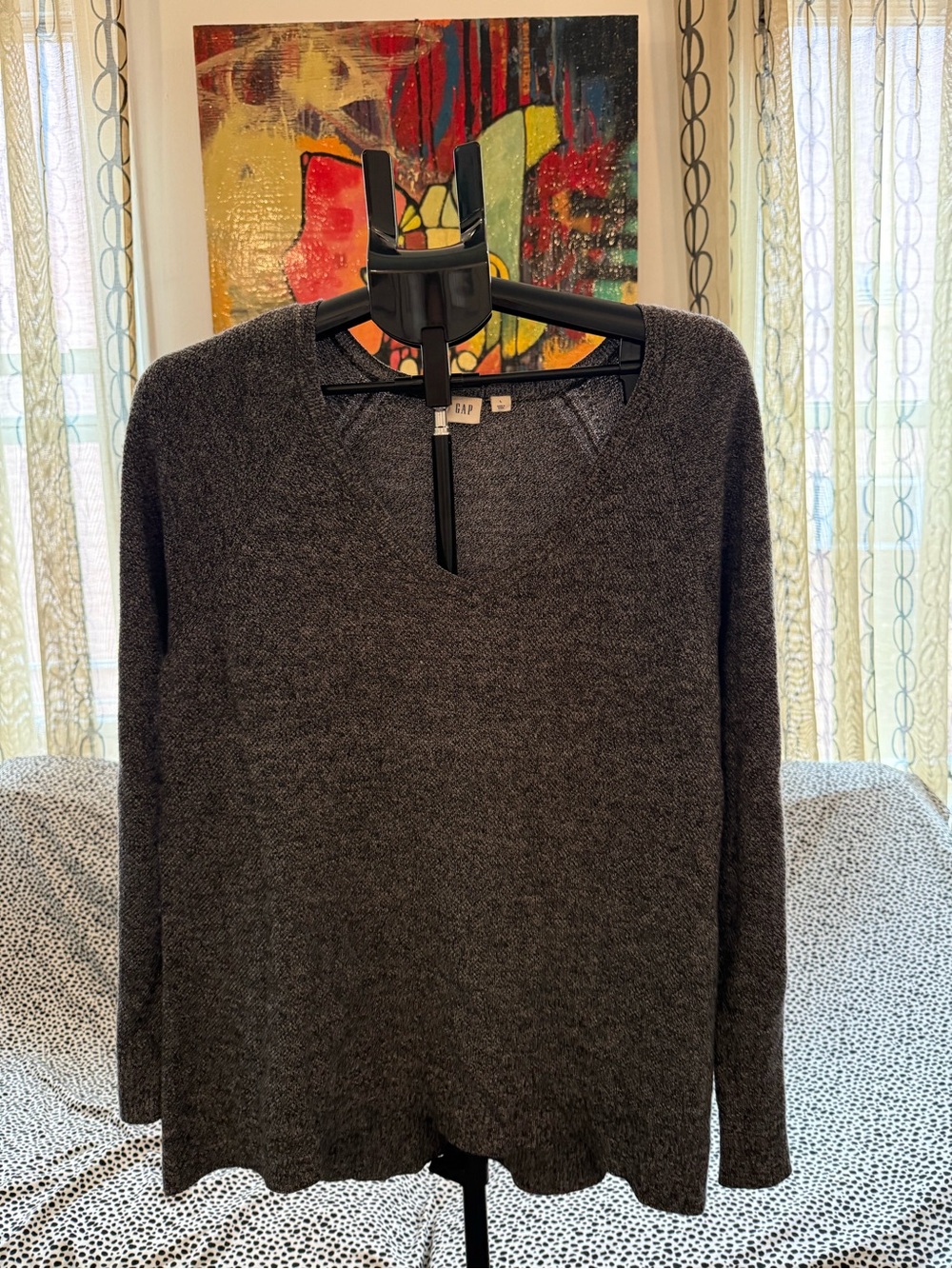 GAP Women’s Charcoal Gray V-Neck Sweater